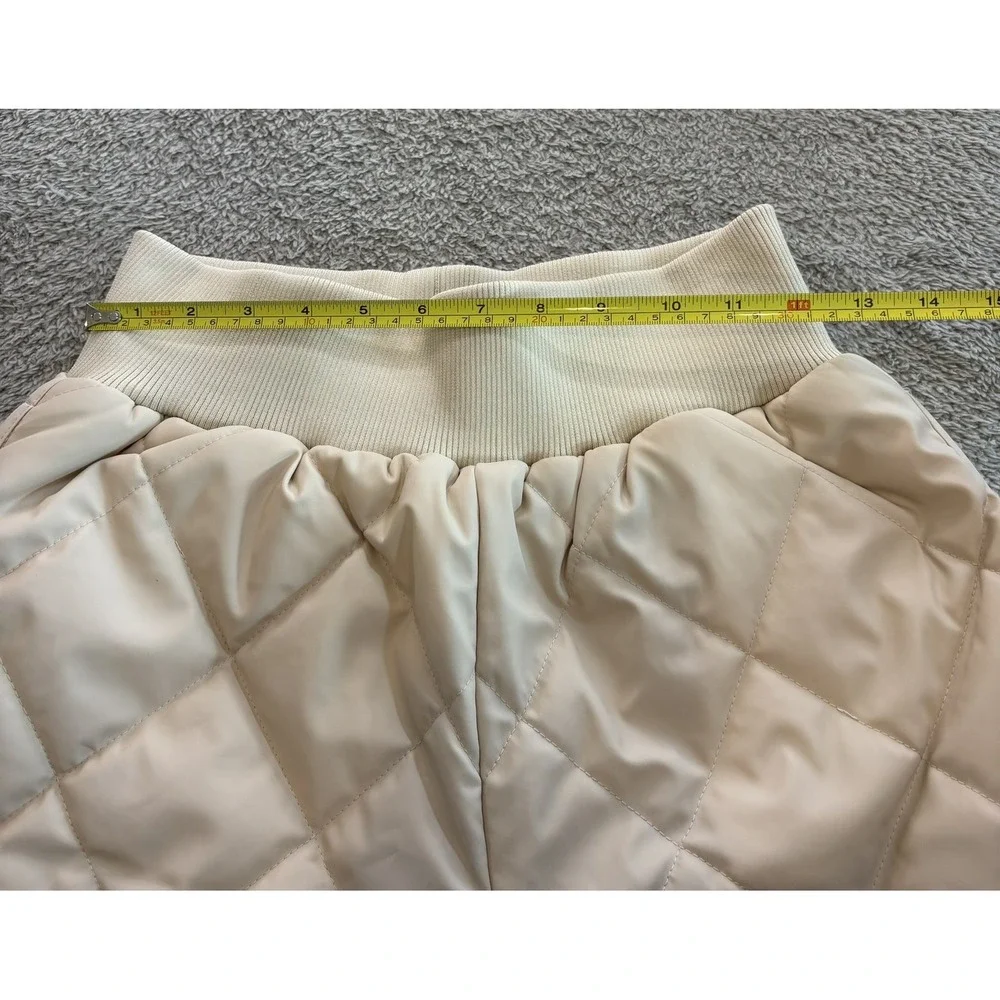Maniere De Voir Cream Quilted Vegan Leather High Waist Shorts Womens Size 8 NOWT